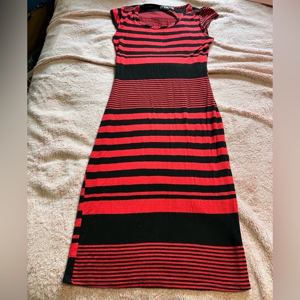 #213 Red and Black stripped dress - Picture 4 of 8